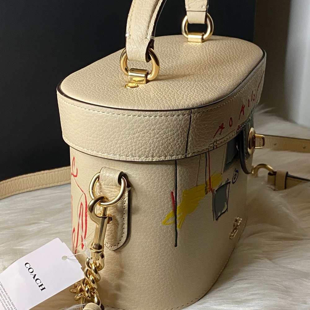 💰SOLD - C5655 - Coach X Jean Michel Basquiat Kay Crossbody - Picture 3 of 10